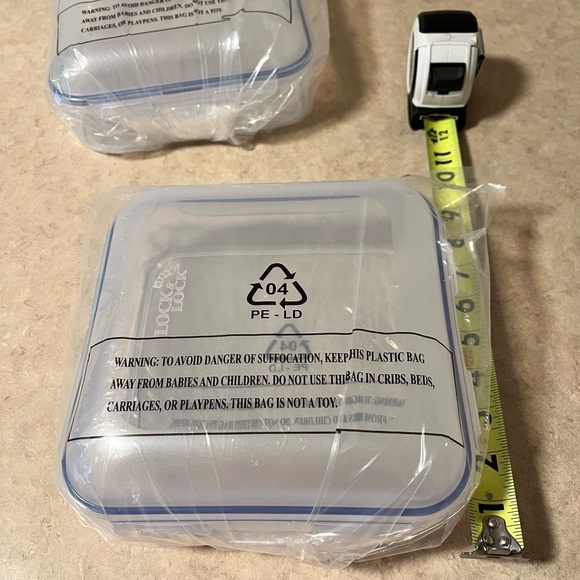 Lock and Lock Storage Containers (2) - Picture 4 of 4